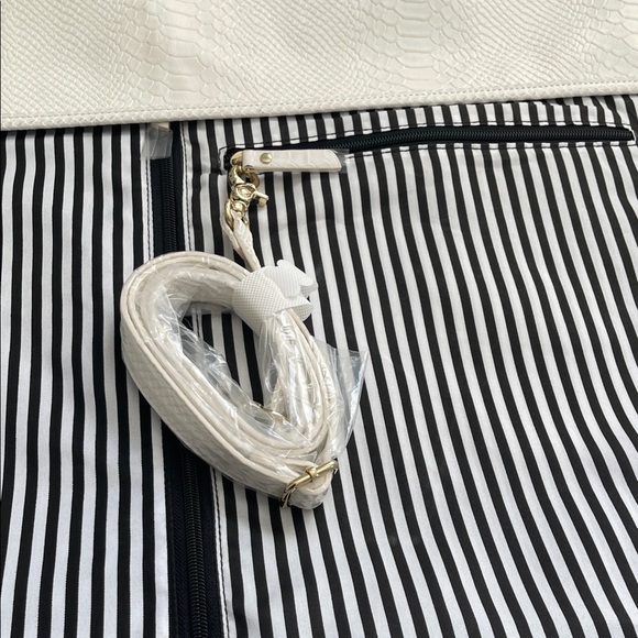 Garment Bag for Travel Faux Leather - Picture 11 of 12